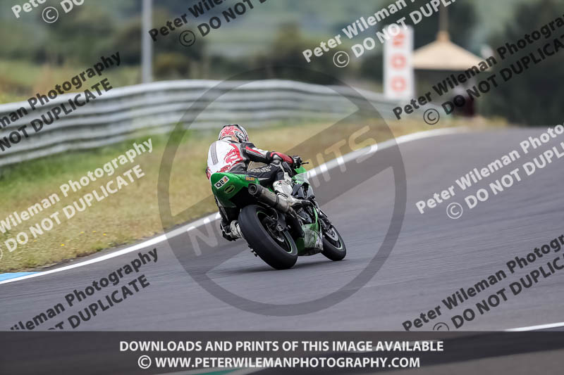 estoril;event digital images;motorbikes;no limits;peter wileman photography;portugal;trackday;trackday digital images